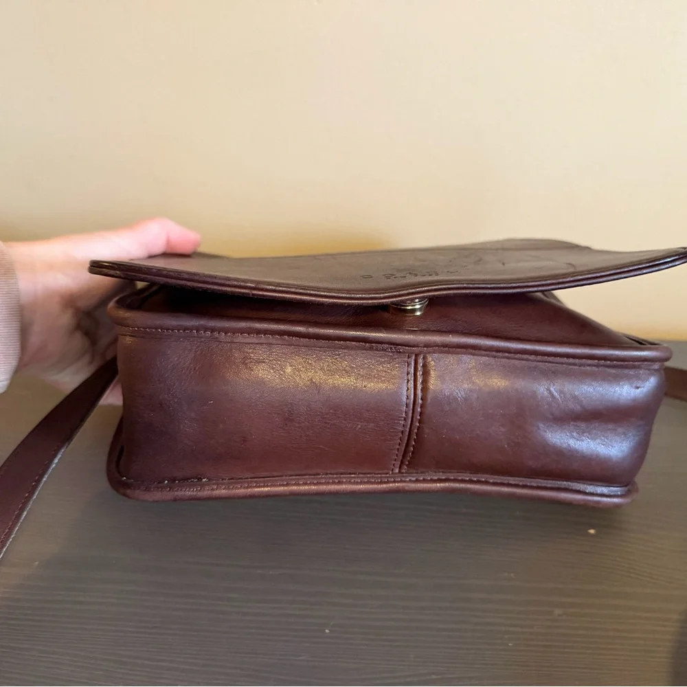 Coach Vintage Tribeca Flap Dark Brown Leather Messenger Bag 9092